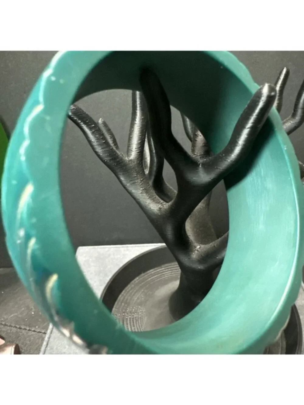 Vintage Acrylic MCM Dark Green Carved Leaf Tropical Tribal Bangle Bracelet